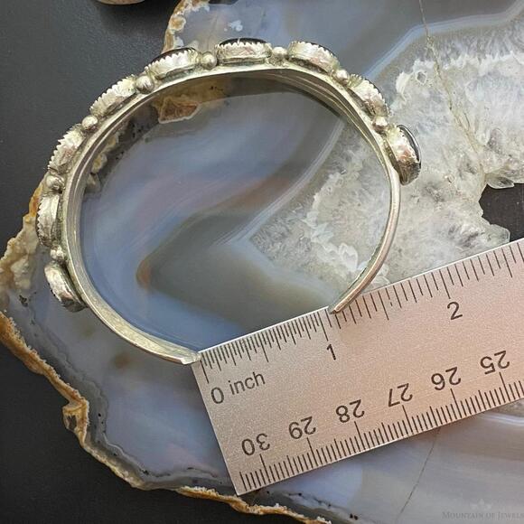 Vintage Native American Sterling Silver Channel Inlay Oval Onyx Bracelet - Picture 8 of 10